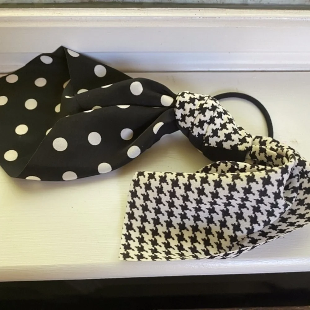 Anthropologie Black Pony Tail Hair Bow
